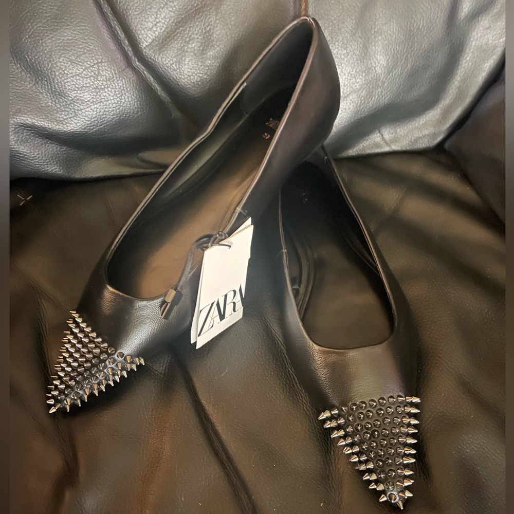 ZARA Studded leather ballet flats
